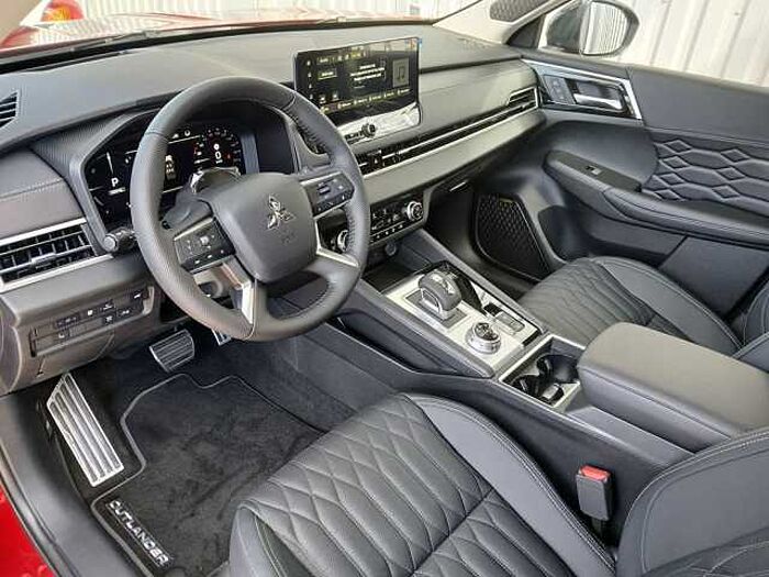 Mitsubishi Outlander 2.4i Plug-in-Hybrid Top