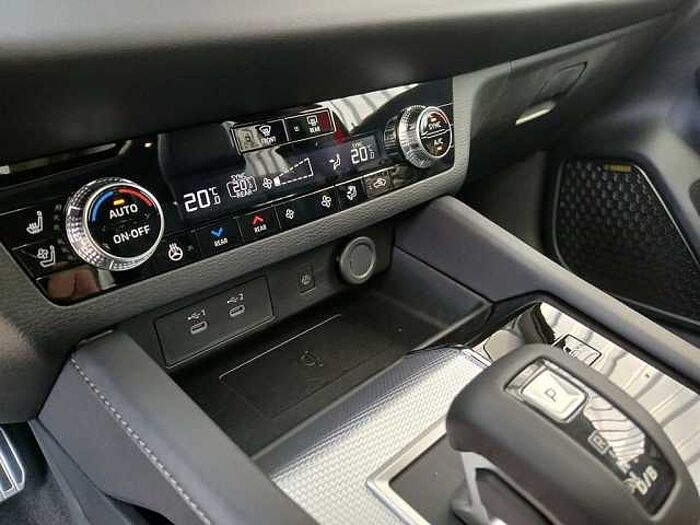 Mitsubishi Outlander 2.4i Plug-in-Hybrid Top