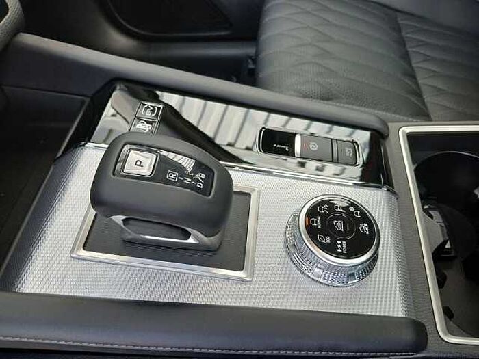 Mitsubishi Outlander 2.4i Plug-in-Hybrid Top