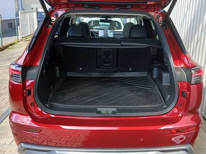 Mitsubishi Outlander 2.4i Plug-in-Hybrid Top