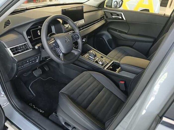 Mitsubishi Outlander 2.4i Plug-in Hybrid - Intro Edition