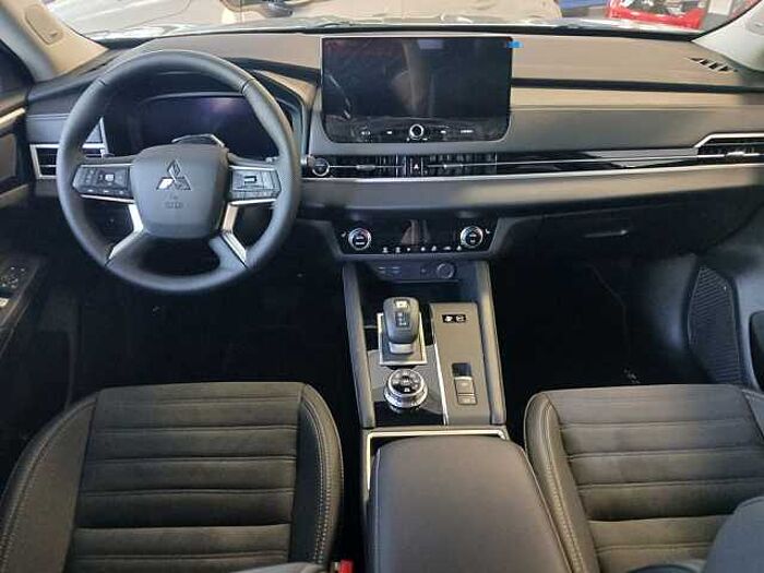 Mitsubishi Outlander 2.4i Plug-in Hybrid - Intro Edition