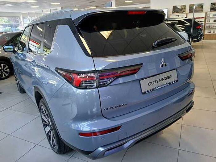 Mitsubishi Outlander 2.4i Plug-in Hybrid - Intro Edition