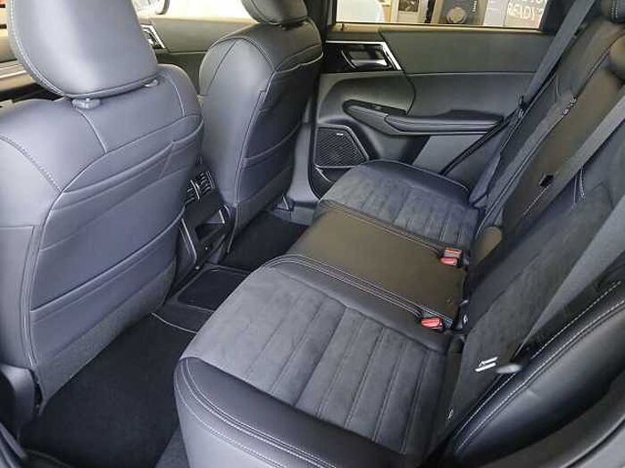 Mitsubishi Outlander 2.4i Plug-in Hybrid - Intro Edition