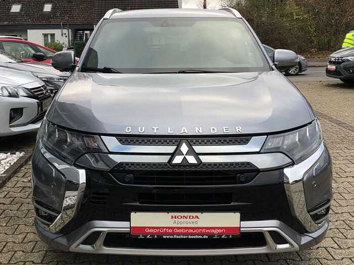Mitsubishi Outlander 2.4i Plug-in-Hybrid 4WD Plus