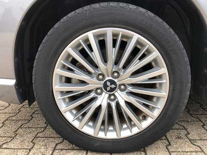 Mitsubishi Outlander 2.4i Plug-in-Hybrid 4WD Plus