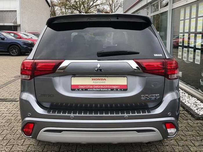 Mitsubishi Outlander 2.4i Plug-in-Hybrid 4WD Plus