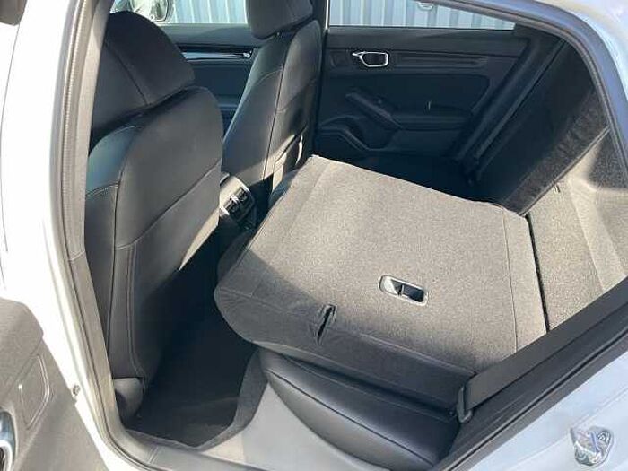 Honda Civic e:HEV 2.0 i-MMD Hybrid Sport - Facelift