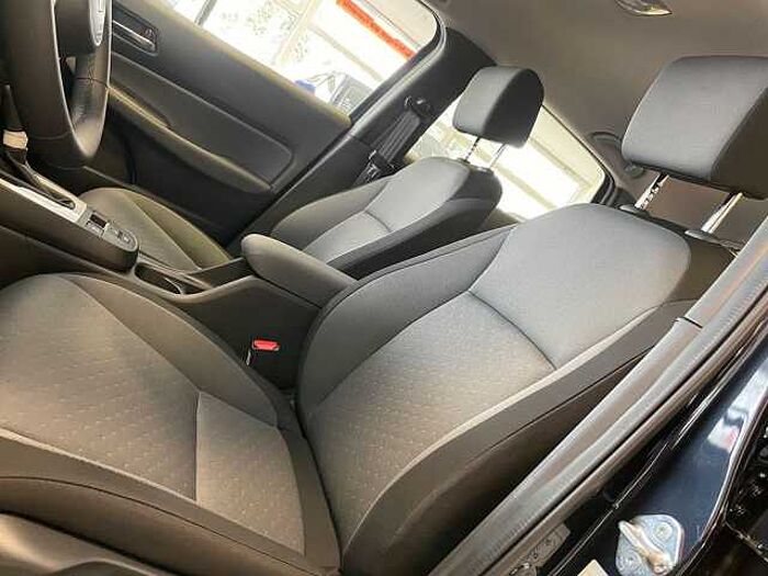 Honda Jazz e: HEV 1.5 i-MMD Hybrid Elegance