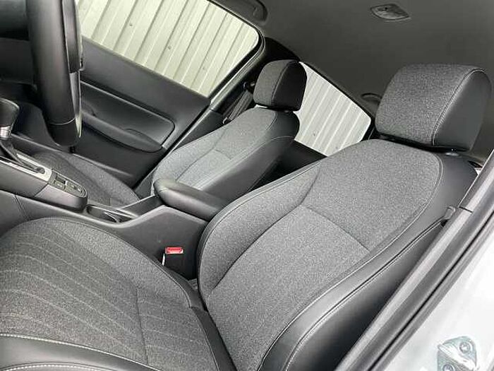 Honda Jazz e:HEV 1.5 i-MMD Hybrid Advance