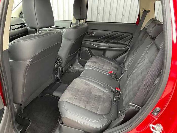 Mitsubishi Outlander 2.4i Plug-in-Hybrid Spirit 4WD