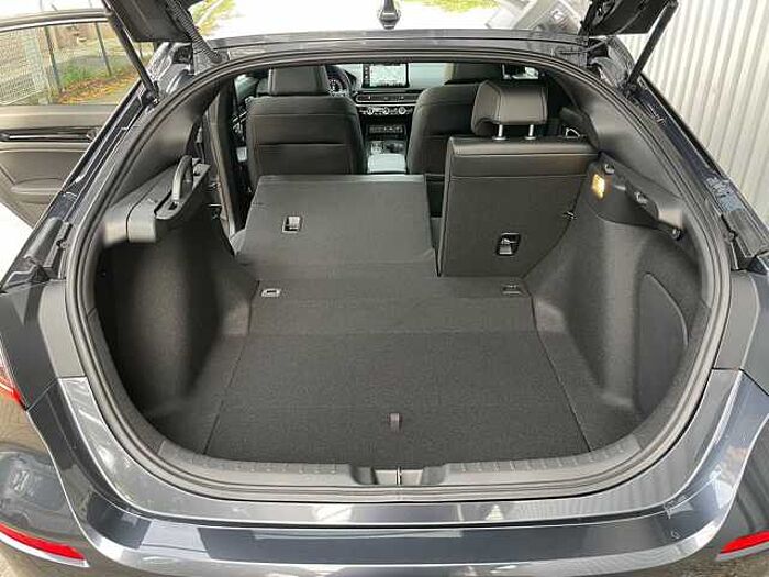 Honda Civic 2.0 e: HEV Hybrid Advance
