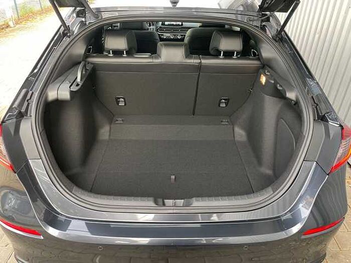 Honda Civic 2.0 e: HEV Hybrid Advance